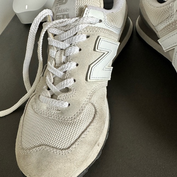 New Balance 574 Core Sneakers in Nimbus Cloud with NB white Women size 8 - Picture 15 of 15